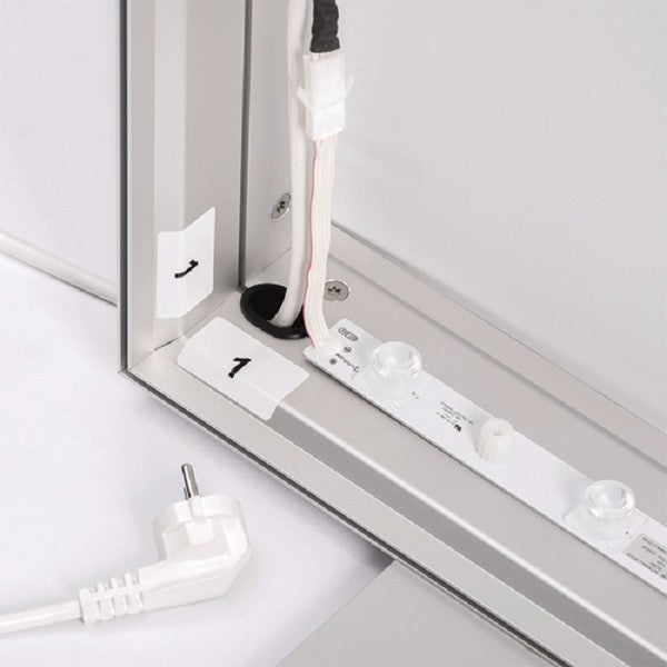 Doppelseitig hinterleuchtetes LED Display 300 x 250 - modularedisplays.com