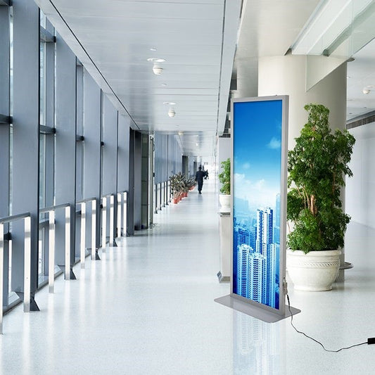 LED Leuchtsäule freistehend doppelseitig LuxLED 594 x 1682 mm - modularedisplays.com