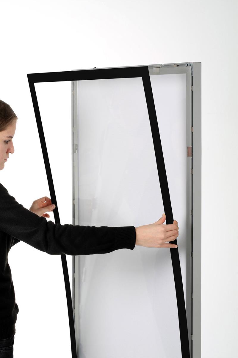 LED Leuchtsäule freistehend doppelseitig LuxLED 594 x 1682 mm - modularedisplays.com