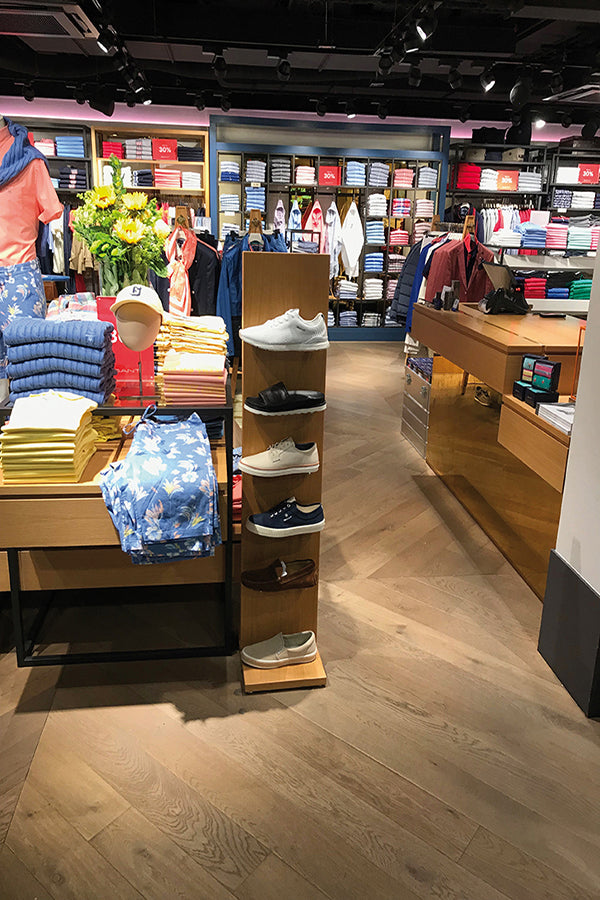 Holz Boden-Prospektständer Brand - modularedisplays.com
