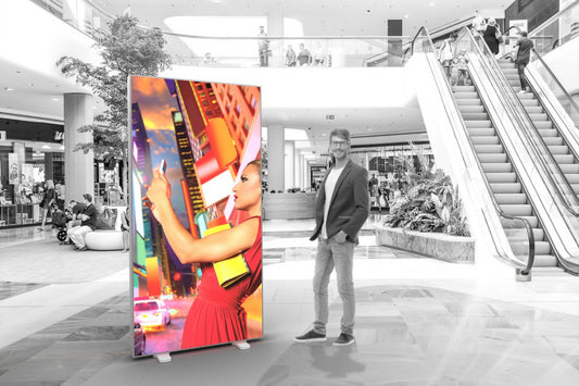 Doppelseitig hinterleuchtetes LED Display 300 x 250 - modularedisplays.com