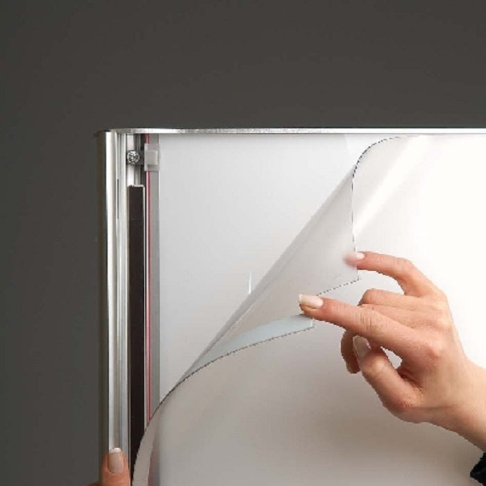 Freistehende Gewölbte Leuchtsäule 600 x 1700mm - modularedisplays.com