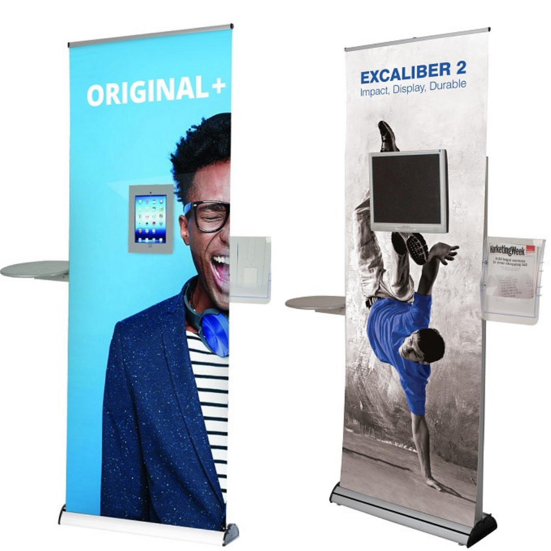 RollUp mit Monitorhalter, Ablage und Broschürenhalterung - modularedisplays.com